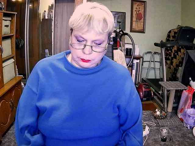 LOLA88888 webcam