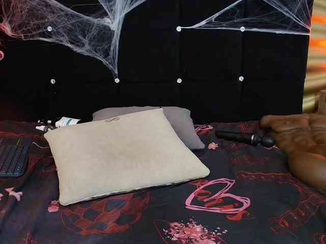 emmily-keller webcam