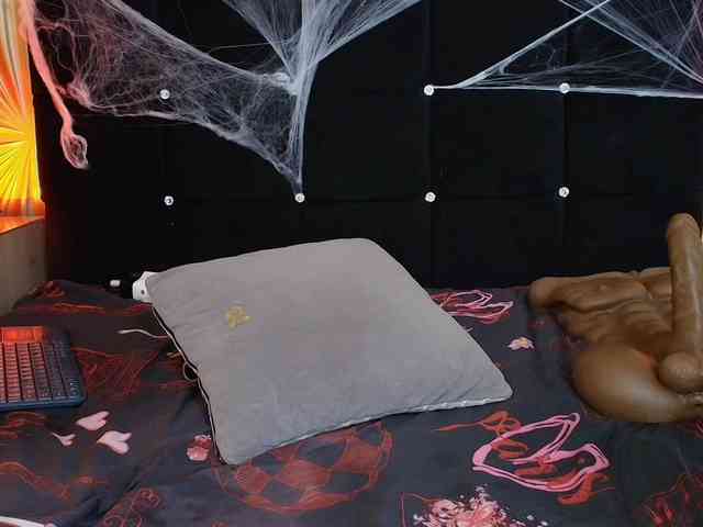 emmily-keller webcam