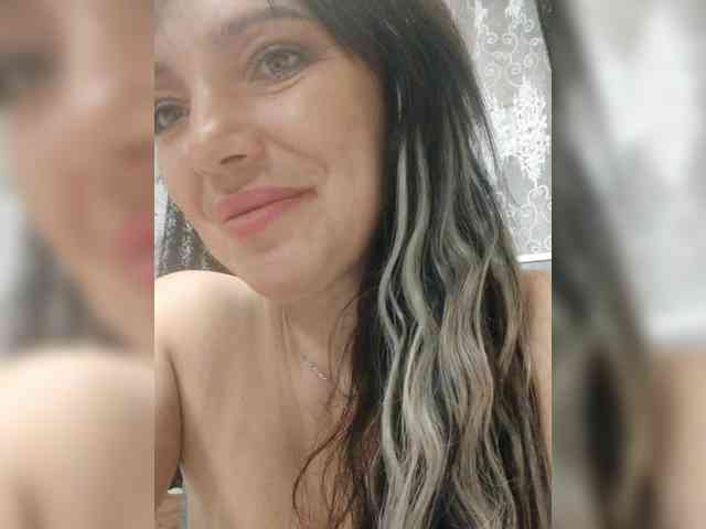 ProstoLolkaXXX webcam