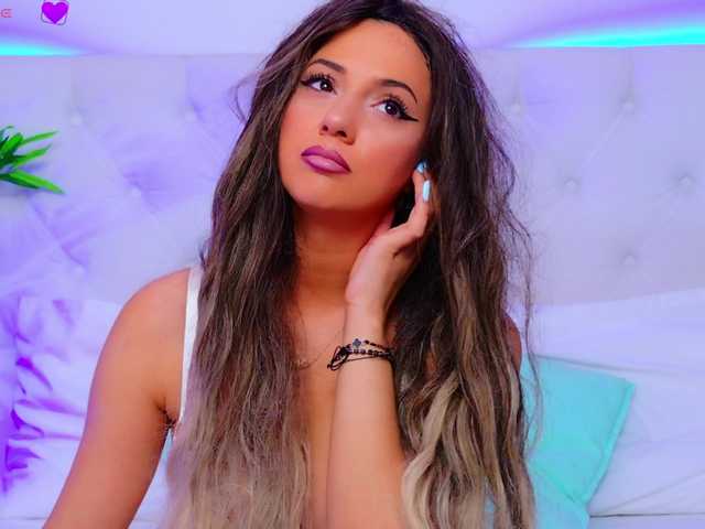 AriannaSins webcam