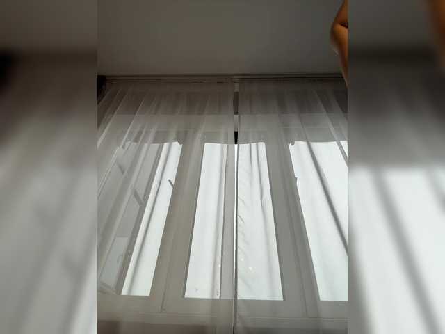 Entra en el chat con el modelo JuliaDragon JuliaDragon