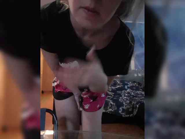 Yourqueenpuss