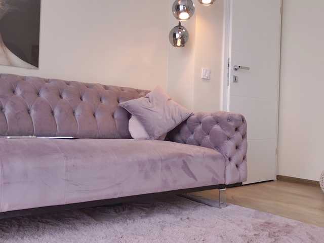 Accedi alla chat con il nickname LennaGodess LennaGodess