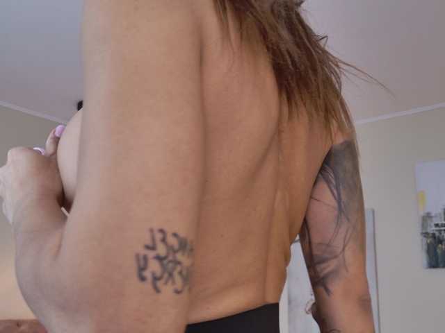 Entrez le videochat erotique avec le
modèle LennaGodess LennaGodess