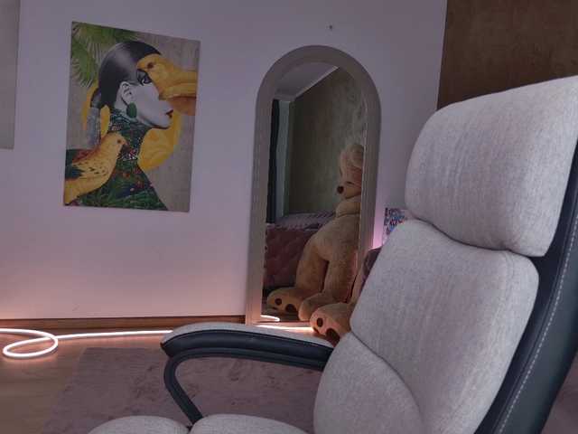 Vai a chattare su LennaGodess LennaGodess