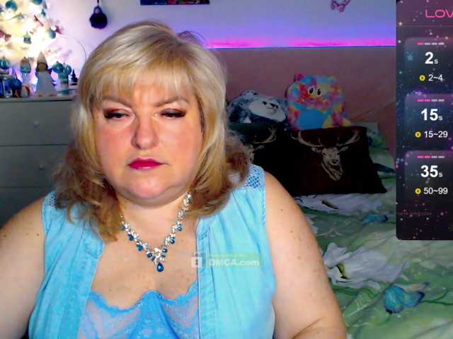 Entra en el chat con el modelo _SmileMila_ _SmileMila_