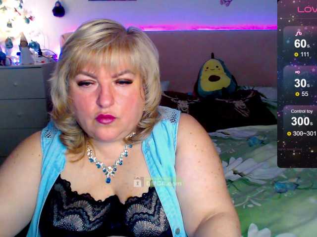 Entra en el chat con el modelo _SmileMila_ _SmileMila_