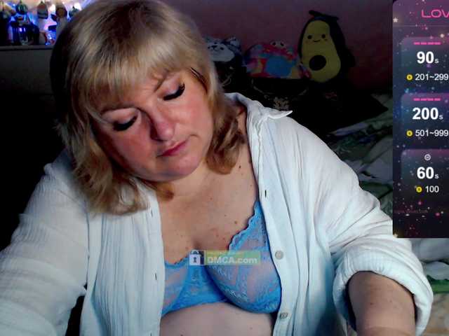 Entra en el chat con el modelo _SmileMila_ _SmileMila_