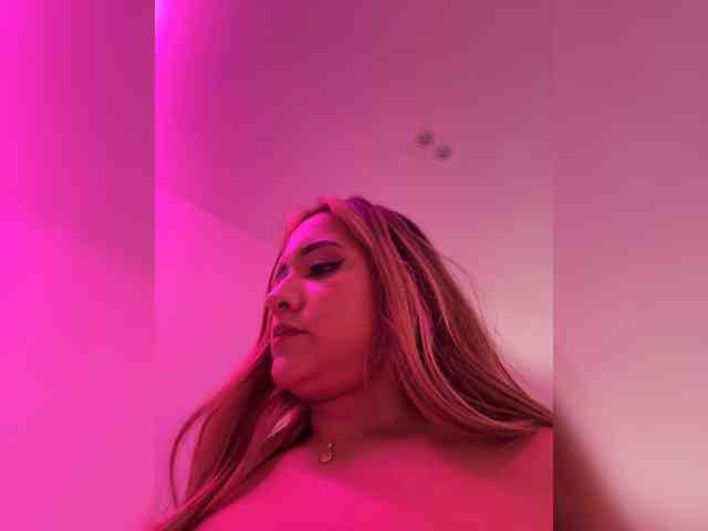 LittleToxic webcam