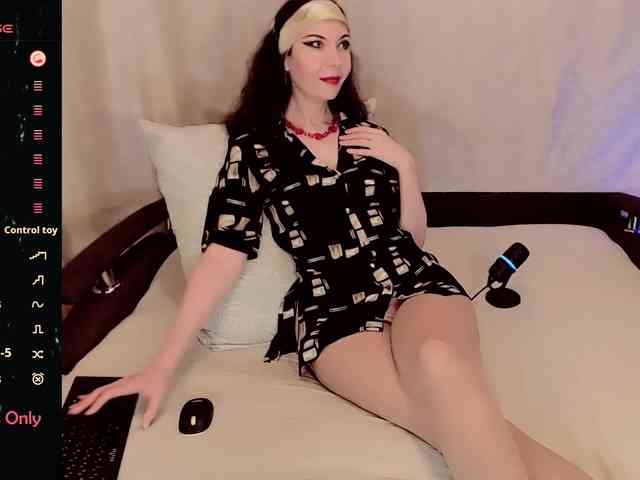 LunaTenebriss webcam