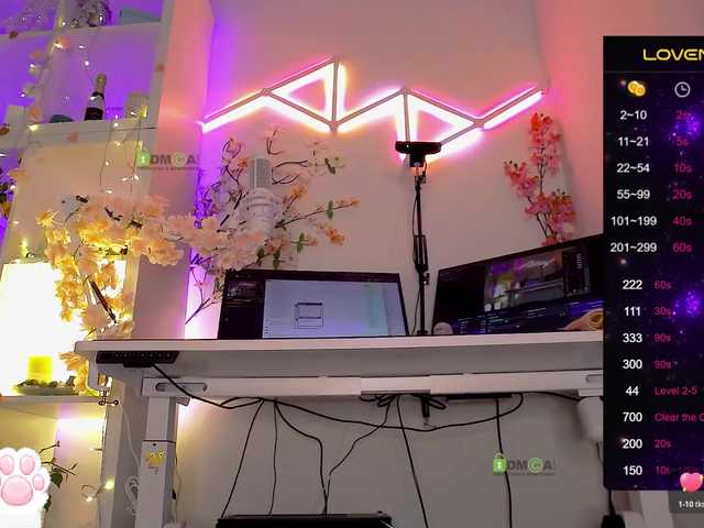 go to chat with _Marilyn_