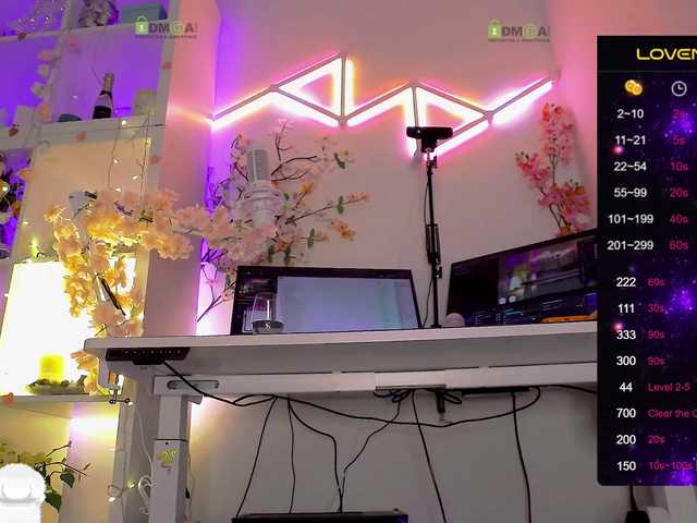 Accedi alla chat con il nickname _Marilyn_ _Marilyn_