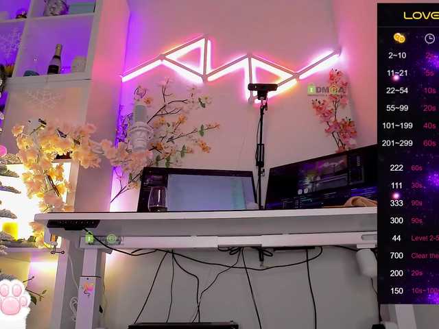 go to chat with _Marilyn_