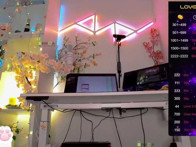 go to chat with _Marilyn_