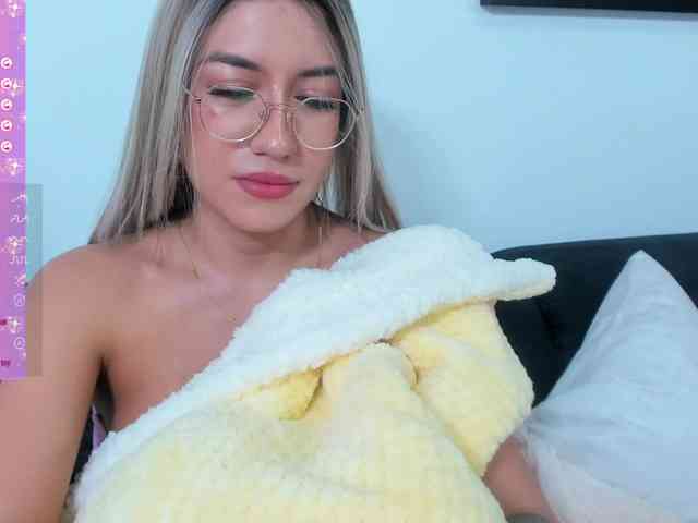 EllaDavs webcam