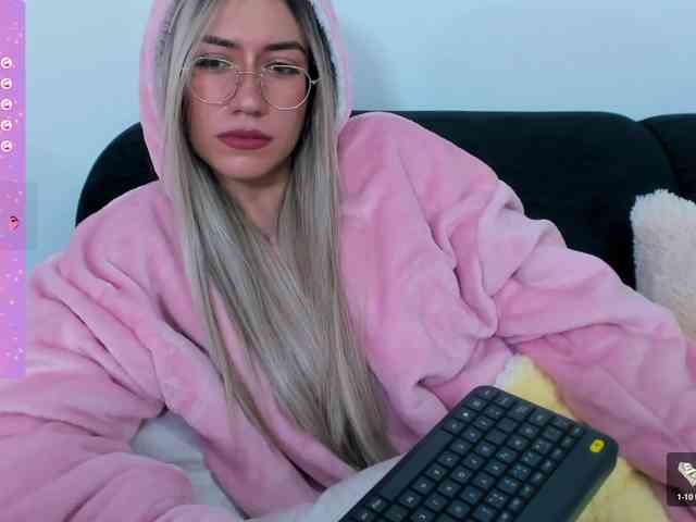 EllaDavs webcam