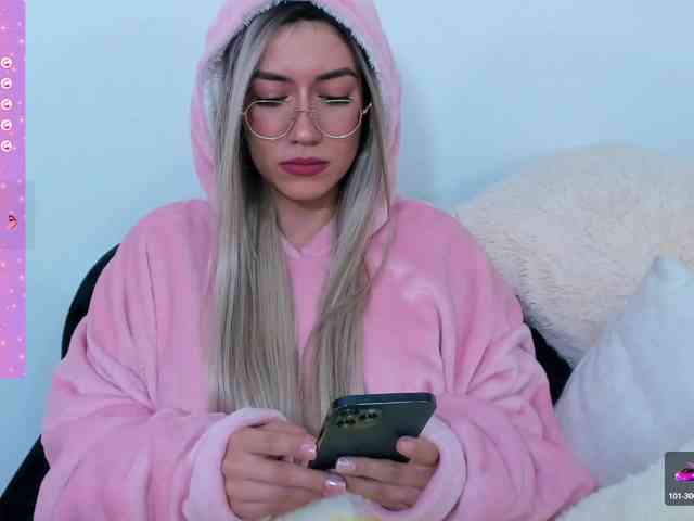 EllaDavs webcam