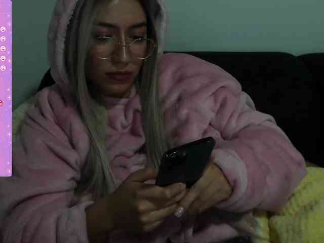 EllaDavs webcam