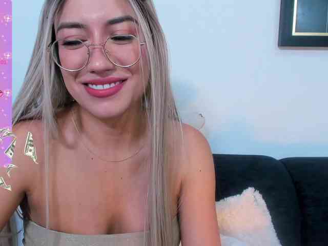 EllaDavs webcam