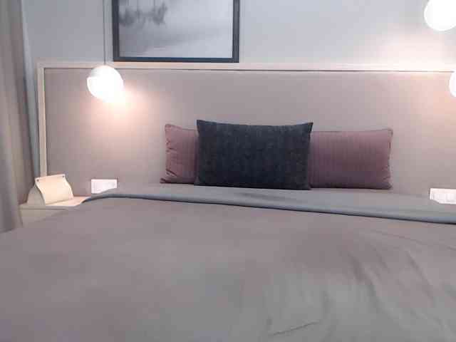 Shy-SweetGirl webcam