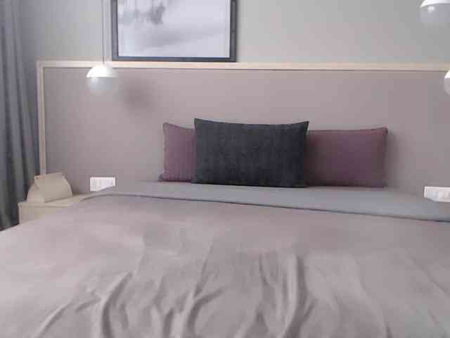 Shy-SweetGirl webcam