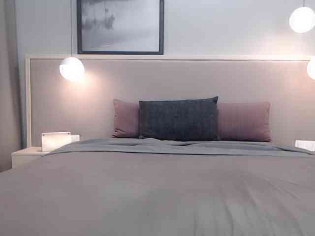 Shy-SweetGirl webcam