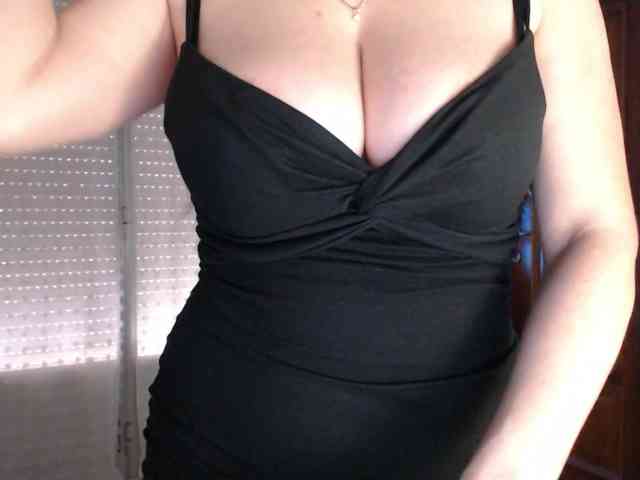 Alina-Lovely webcam
