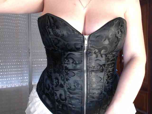 Alina-Lovely webcam