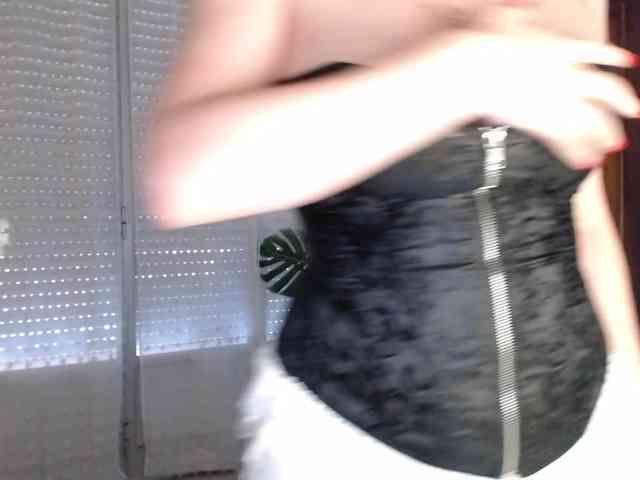Alina-Lovely webcam