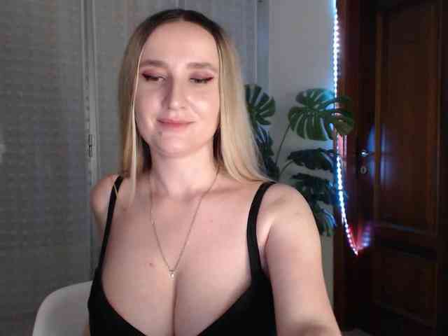 Alina-Lovely webcam