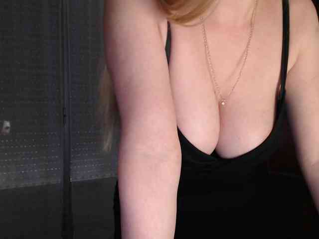 Alina-Lovely webcam