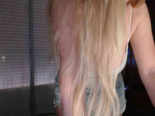 Alina-Lovely webcam