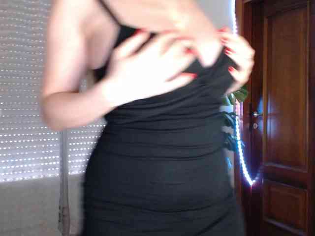 Alina-Lovely webcam