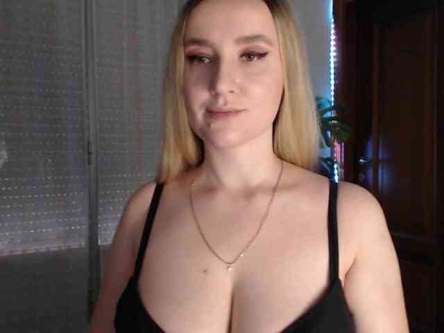 Alina-Lovely webcam
