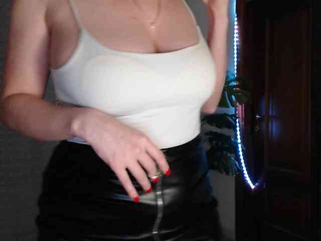 Alina-Lovely webcam
