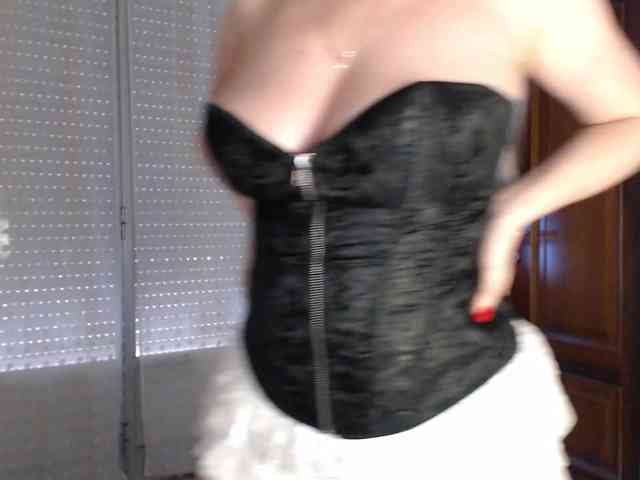Alina-Lovely webcam