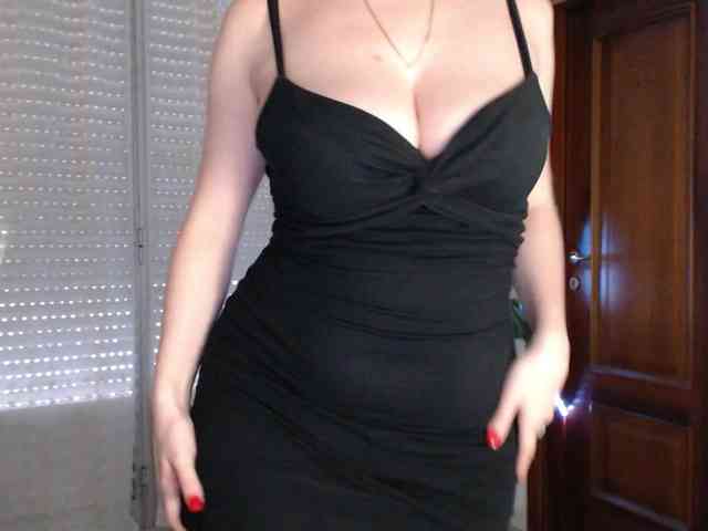 Alina-Lovely webcam