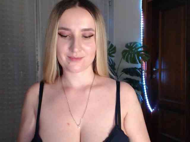 Alina-Lovely webcam