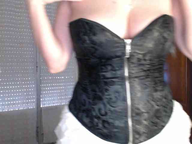 Alina-Lovely webcam