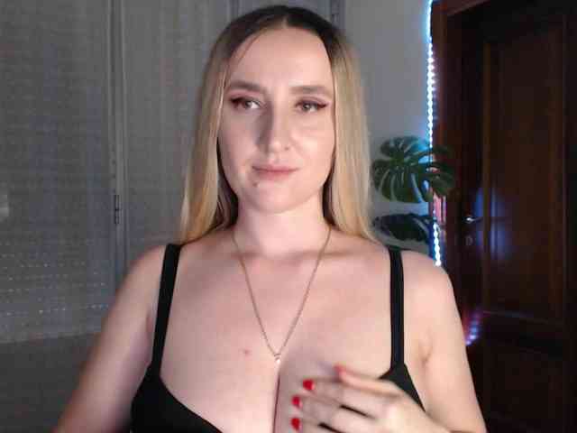 Alina-Lovely webcam