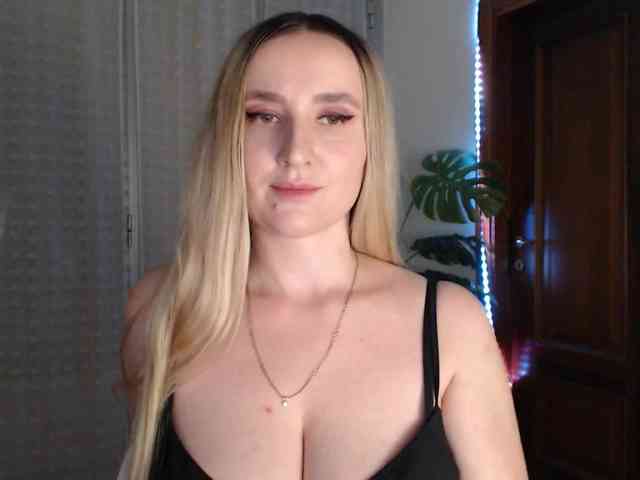 Alina-Lovely webcam