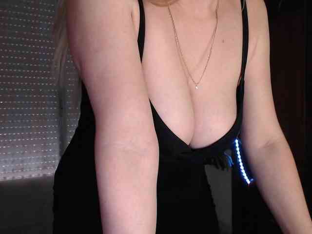 Alina-Lovely webcam