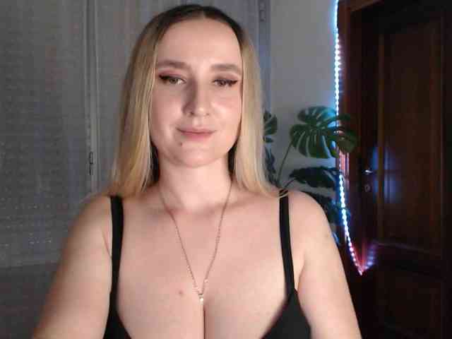 Alina-Lovely webcam