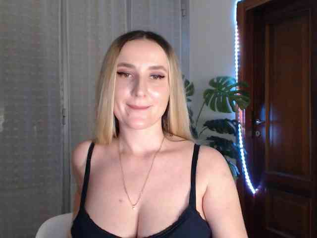 Alina-Lovely webcam