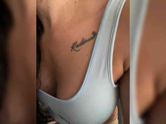 Sofia-Jones webcam