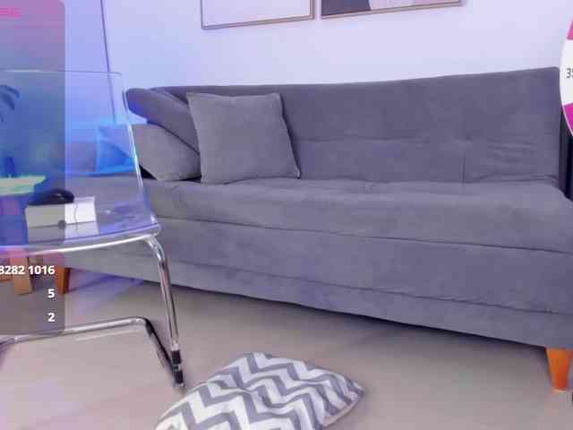 Sofia-Jones webcam