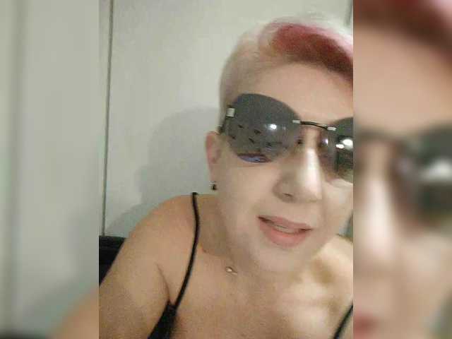 Vai a chattare su ___---___ ___---___