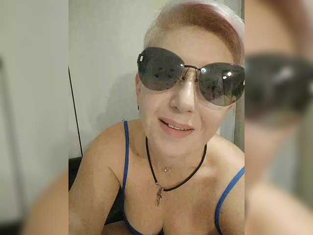 Entrez le videochat erotique avec le
modèle ___---___ ___---___