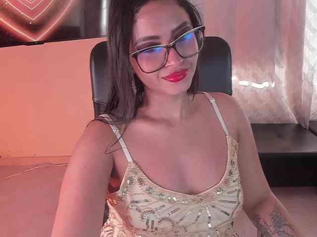 PaulinaBelush webcam